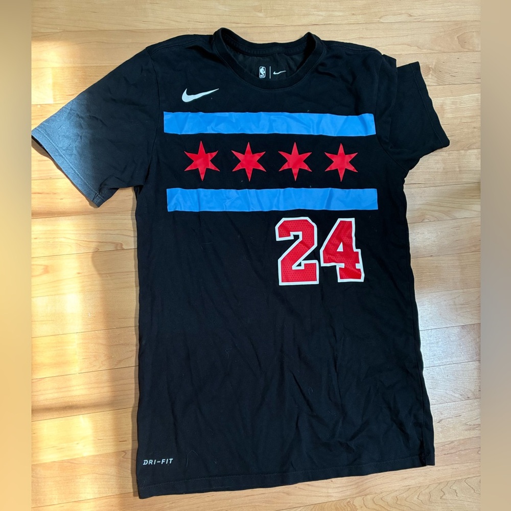 Nike Dri Fit Black Tee - Chicago Bulls Markannen 24